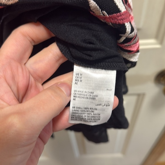 NWT Alfani Black and Pink Tropical Print Sleeveless Top size M - Picture 5 of 7